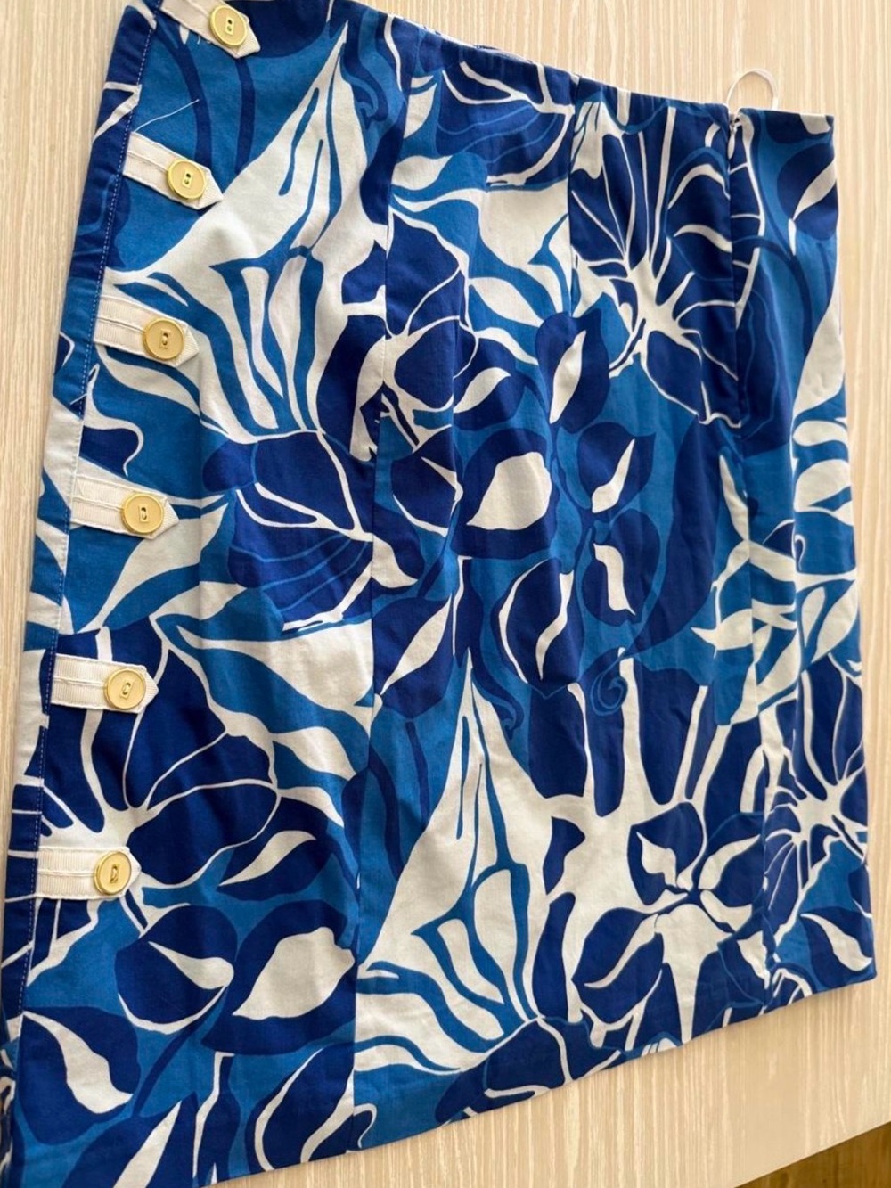 Jones Studio Blue & White Floral Button-Accent Pencil Skirt